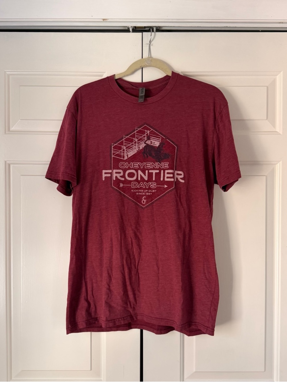 Cheyenne Frontier Days Graphic Tee Size Large Western Rodeo Tee Red